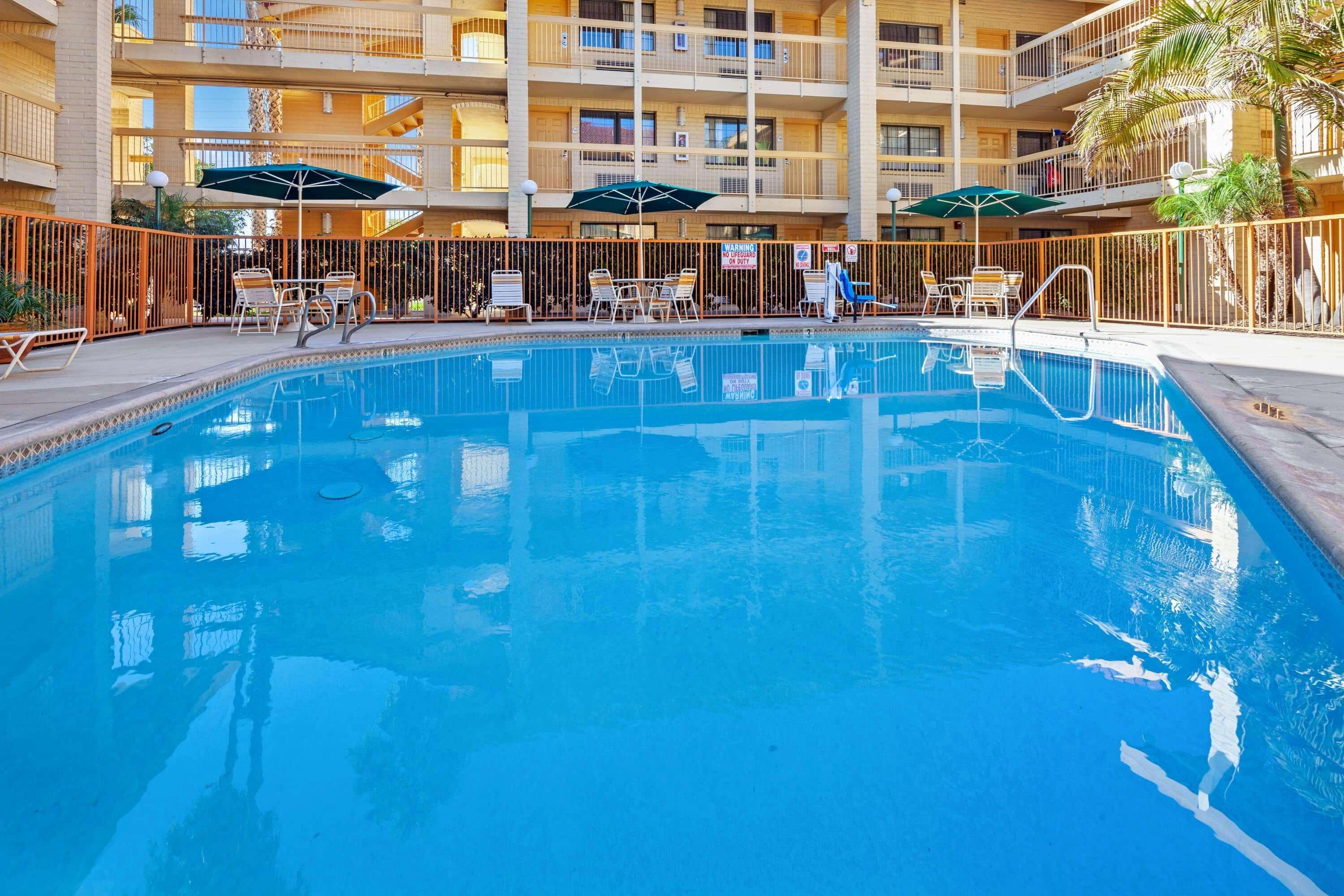 La Quinta Inn By Wyndham Ventura Exteriör bild